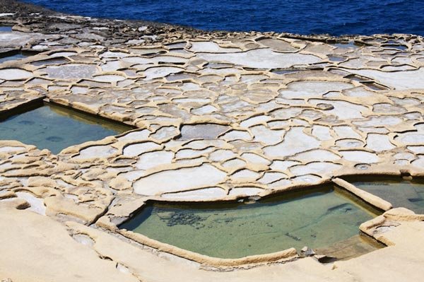 Οι γαλαζοπράσινες αλυκές της Μάλτας που κόβουν την ανάσα στις ακτές της Μεσογείου [εικόνες]  | iefimerida.gr 4