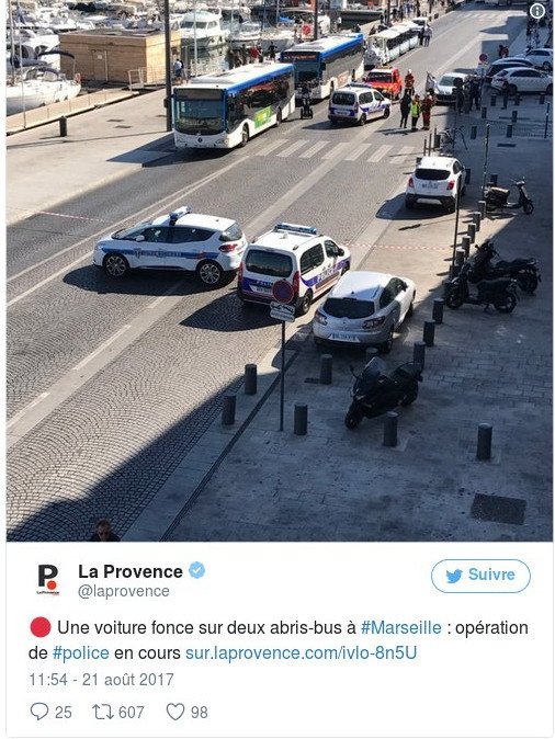 Μασσαλία: Αυτοκίνητο έπεσε πάνω σε δύο στάσεις λεωφορείων -Μια νεκρή γυναίκα [εικόνες & βίντεο] | iefimerida.gr 2