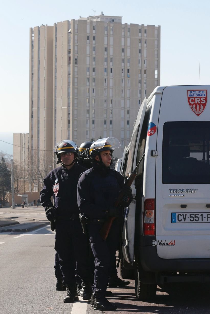 Σοκ στη Μασσαλία: Πυροβολισμοί εναντίον του διοικητή της αστυνομίας [εικόνες] | iefimerida.gr 3