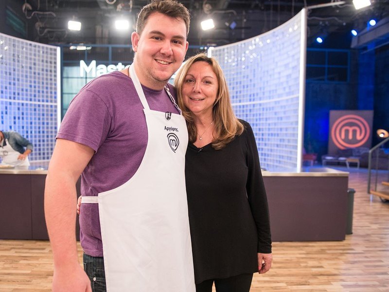 MasterChef: Οι πιο συγκινητικές στιγμές -Οι παίκτες μαγειρεύουν για τους αγαπημένους τους [βίντεο] | iefimerida.gr 2