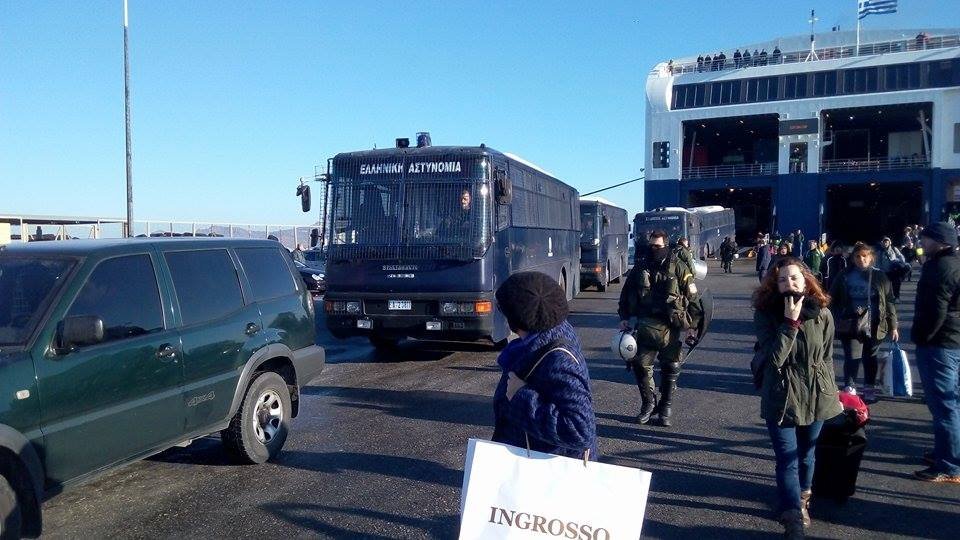 Ενισχύονται οι δυνάμεις των ΜΑΤ στην Κω -Εφτασαν κλούβες από την Αθήνα [εικόνες] | iefimerida.gr 1