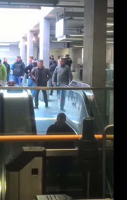 Και... ξαφνικά οι ταμπέλες σιδηροδρομικού σταθμού του Λονδίνου έγιναν όλες στα ελληνικά -Τι συνέβη [εικόνες] | iefimerida.gr 1