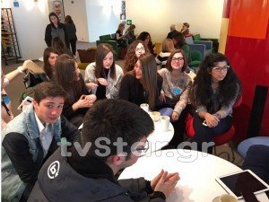 Μαθητές από την Ευρυτανία στις Βρυξέλλες-Βρίσκονται μέσα στο Ευρωκοινοβούλιο | iefimerida.gr 1