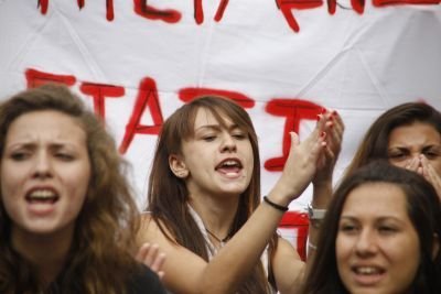 Απροσπέλαστο το κέντρο της Αθήνας από πορεία μαθητών- Ποιοι δρόμοι είναι κλειστοί [εικόνες] | iefimerida.gr 1