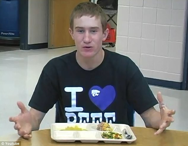 Μαθητές ανεβάζουν στο Twitter το απαίσιο φαγητό που τρώνε στο σχολείο τους και ειρωνεύονται την Μισέλ Ομπάμα [εικόνες] | iefimerida.gr 6