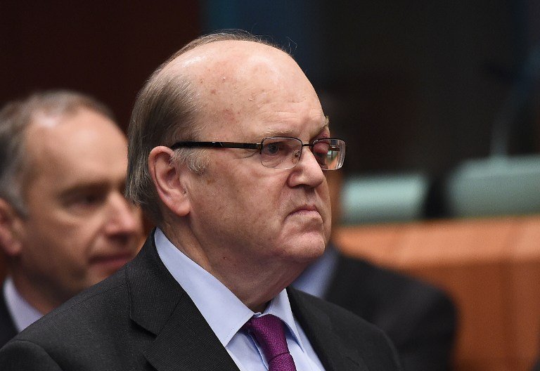 Με... μαυρισμένο μάτι εμφανίστηκε ο Ιρλανδός στις Βρυξέλλες - «Περιμέναμε ξύλο, αλλά στον Βαρουφάκη» σχολιάζει το Twitter [εικόνες] | iefimerida.gr 2