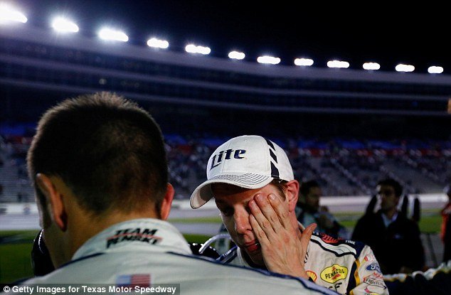 Επεσαν μπουνιές μετά το τέλος αγώνα Nascar στο Τέξας -Τραυματισμένοι αποχώρησαν οι οδηγοί [εικόνες & video] | iefimerida.gr 0