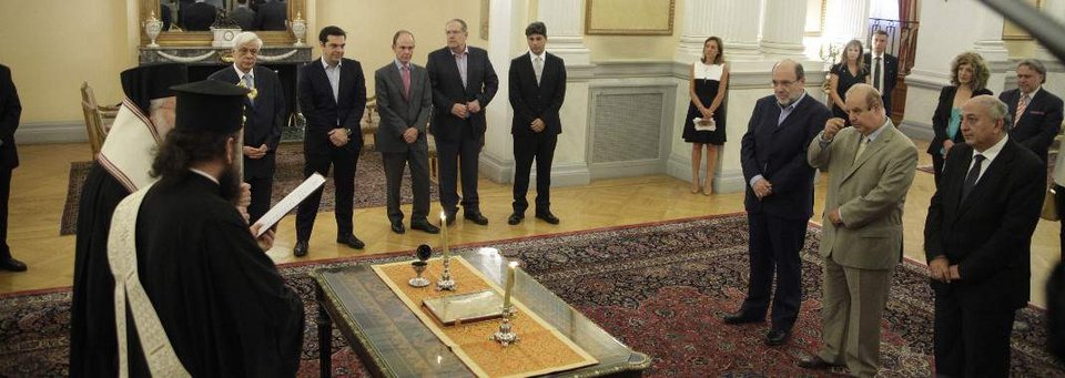 To παρασκήνιο της ορκωμοσίας: Η έκπληξη Χαϊκάλη, η χαρά του Κατρούγκαλου και η βλοσυρή ματιά του Πολάκη [εικόνες] | iefimerida.gr 1