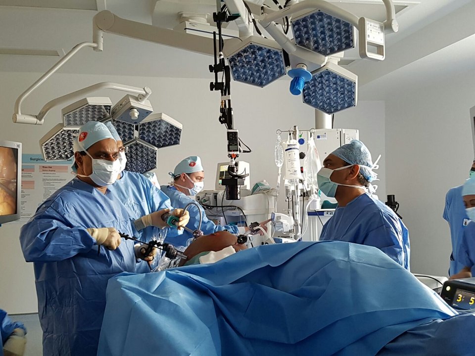 Αντώνης Καρύδης: Ο καινοτόμος Ελληνας πίσω από την πρώτη ζωντανή μετάδοση χειρουργικής επέμβασης [εικόνες] | iefimerida.gr 1