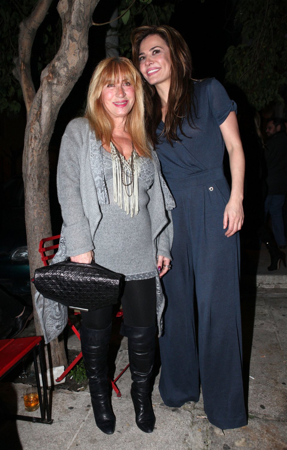 Αυτή είναι η μαμά της Δήμητρας Ματσούκα -Εντυπωσιακό χαμόγελο και ντύσιμο [εικόνες] | iefimerida.gr 0