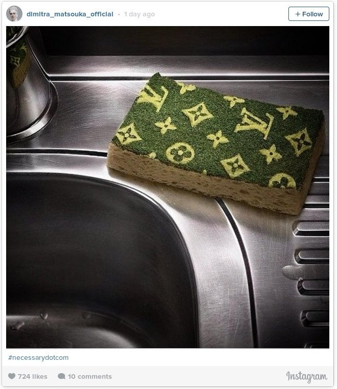 Η Δήμητρα Ματσούκα πλένει τα πιάτα της με σφουγγάρι Louis Vuitton [εικόνες] | iefimerida.gr 3