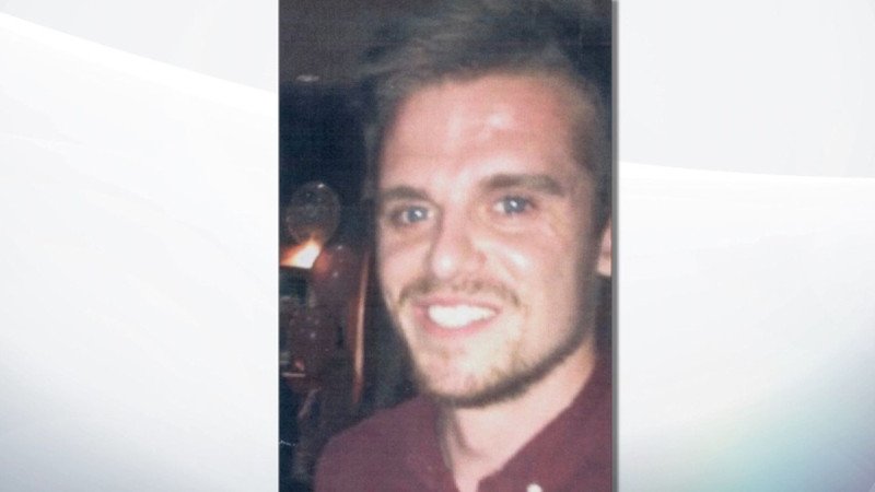 Σκωτία: Σέρφερ διασώθηκε μετά από 30 ώρες στη θάλασσα [εικόνα] | iefimerida.gr 0