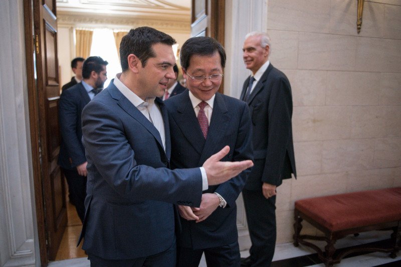 Κινεζική απόβαση στο Μέγαρο Μαξίμου -Καρέ καρέ οι υπογραφές της συμφωνίας με την Cosco [εικόνες] | iefimerida.gr 1