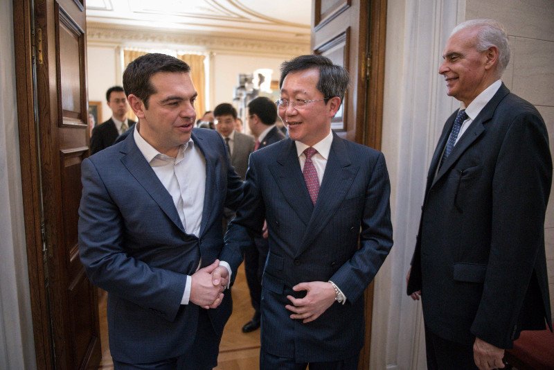 Κινεζική απόβαση στο Μέγαρο Μαξίμου -Καρέ καρέ οι υπογραφές της συμφωνίας με την Cosco [εικόνες] | iefimerida.gr 2