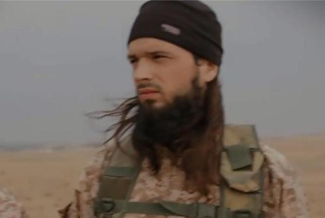 Μαξίμ Οσάρ, το «γλυκό παιδί» μικροαστικής οικογένειας που έγινε τζιχαντιστής [εικόνες] | iefimerida.gr 2