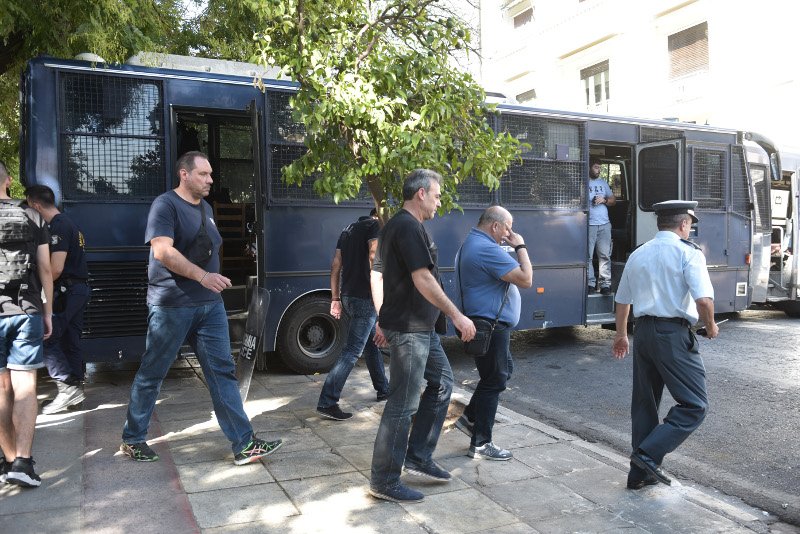 Στο Μέγαρο Μαξίμου εκπρόσωποι των μεταλλωρύχων [εικόνες] | iefimerida.gr 0