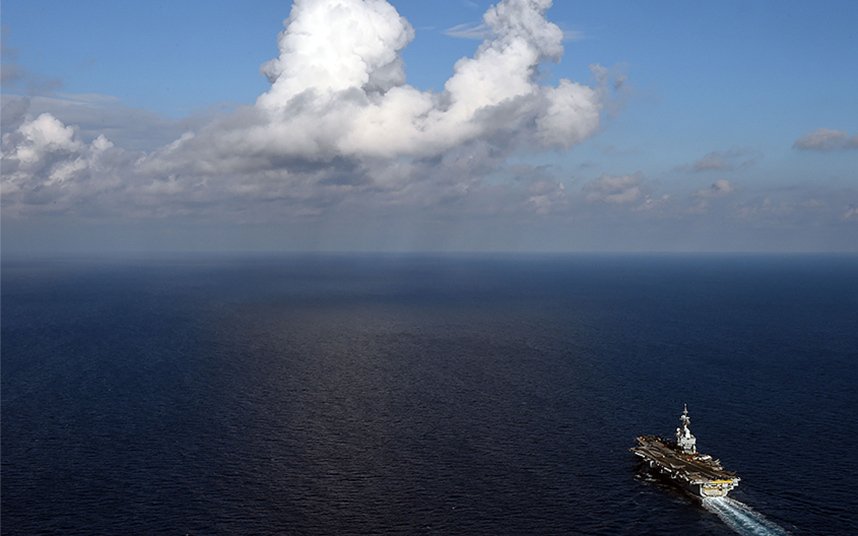 Πάνω στο αεροπλανοφόρο «Σαρλ ντε Γκωλ» -Ξεκίνησαν οι γαλλικοί βομβαρδισμοί στη Συρία από αυτό [εικόνες] | iefimerida.gr 10