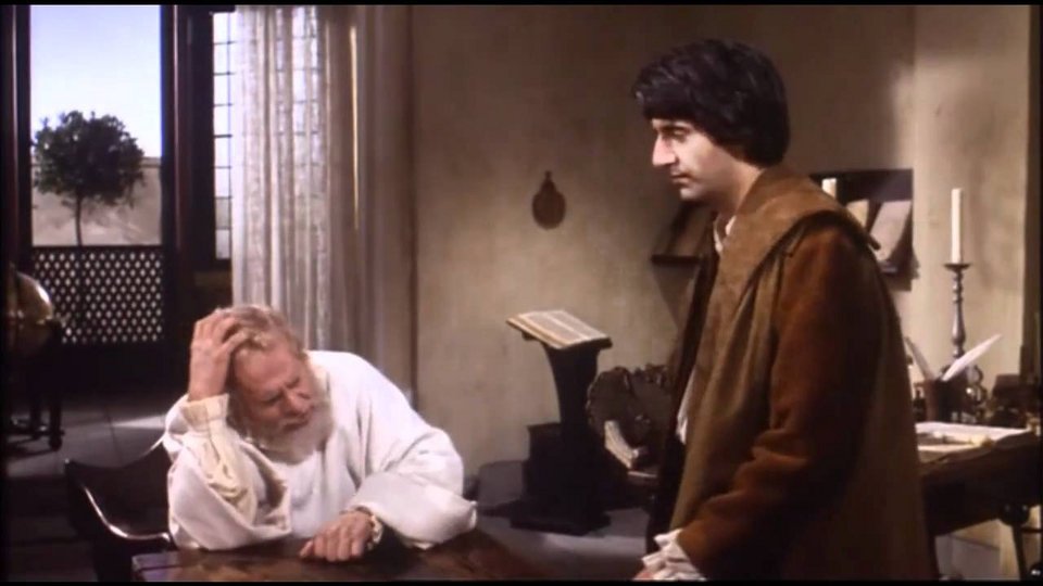 Ο «Γαλιλαίος» (1975) του Μπρεχτ με τον Τοπόλ, σε Α' προβολή στην Ελλάδα [εικόνες] | iefimerida.gr 0