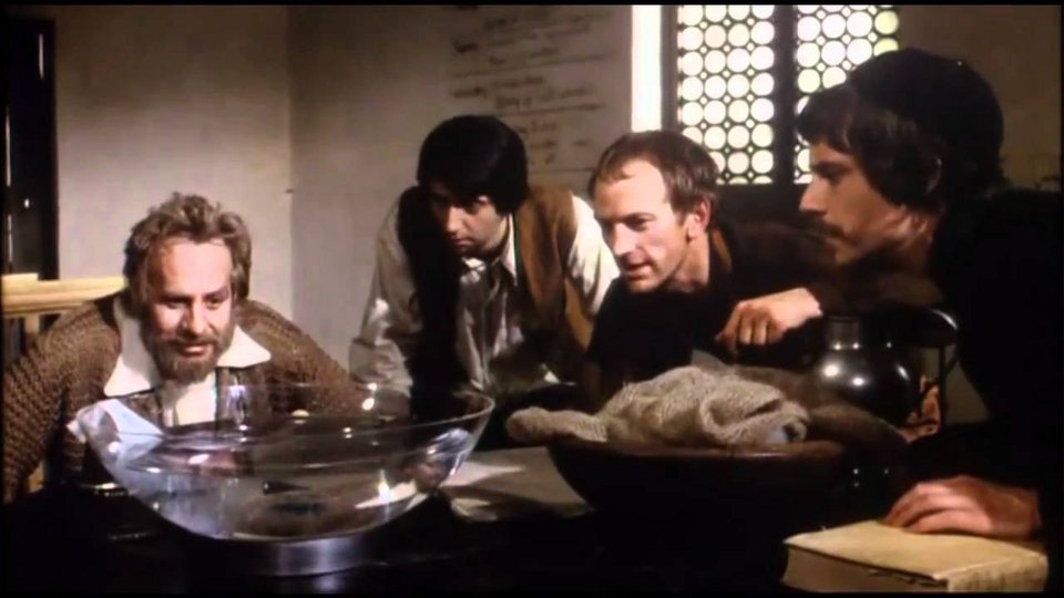 Ο «Γαλιλαίος» (1975) του Μπρεχτ με τον Τοπόλ, σε Α' προβολή στην Ελλάδα [εικόνες] | iefimerida.gr 1