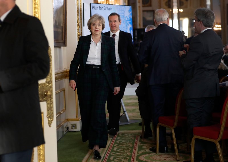 Η Τερέζα Μέι μίλησε: Πάμε για σκληρό Brexit! -Απειλές στην Ευρώπη | iefimerida.gr 3