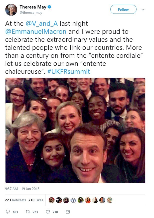 Τερέζα Μέι και Μακρόν βγάζουν selfie όπως στο Χόλιγουντ [εικόνα] | iefimerida.gr 0