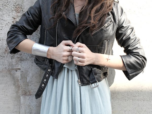 Μετά το cropped top έρχεται το cropped jacket: Το πανωφόρι που κάνει θραύση -Πώς φοριέται [εικόνες] | iefimerida.gr 9