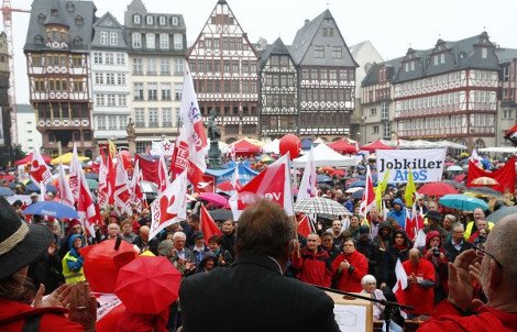 Εκατομμύρια άνθρωποι τίμησαν την Εργατική Πρωτομαγιά σε όλο τον κόσμο: Διαδηλώσεις, χρώματα, αλλά και επεισόδια [εικόνες] | iefimerida.gr 6