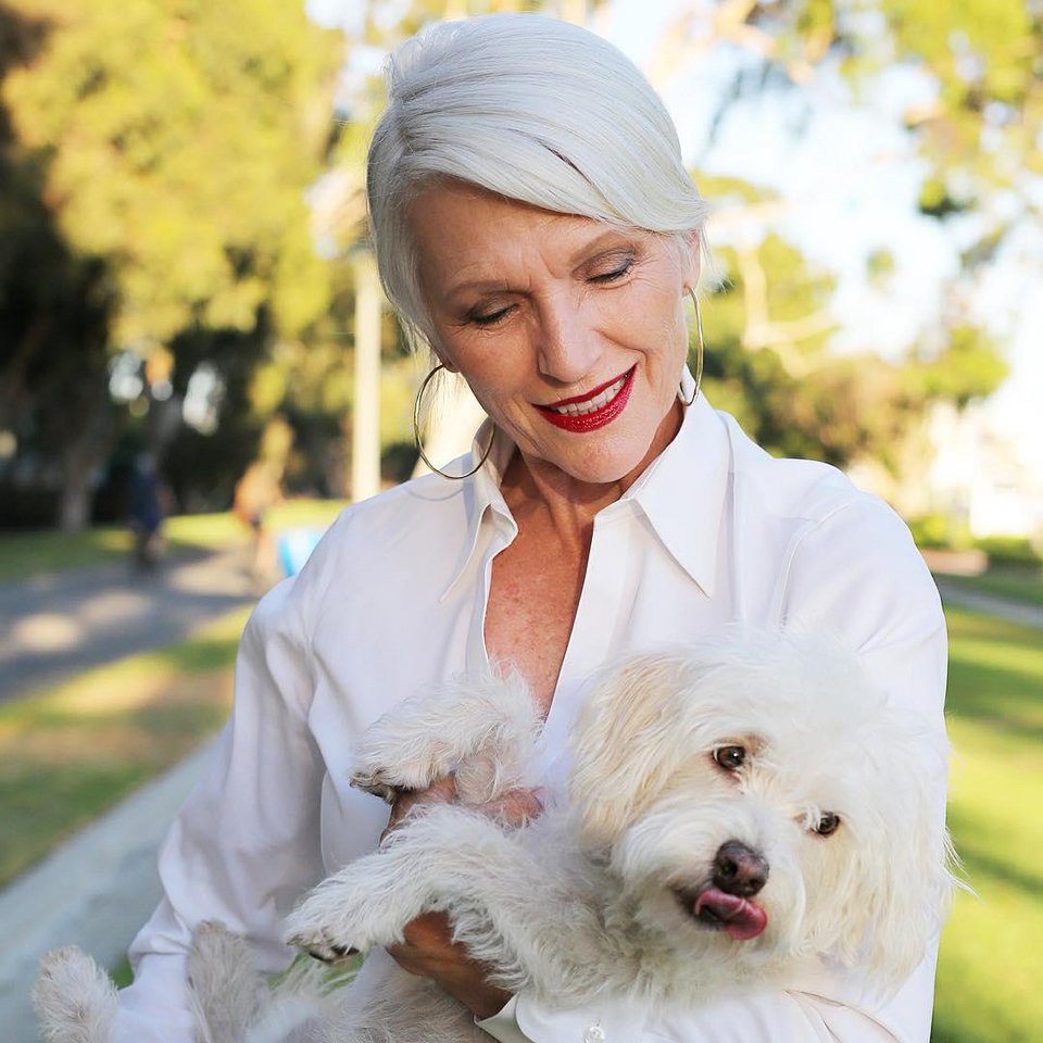 Το εκπληκτικό στιλ μιας 68χρονης, με άσπρα μαλλιά [εικόνες] | iefimerida.gr 7