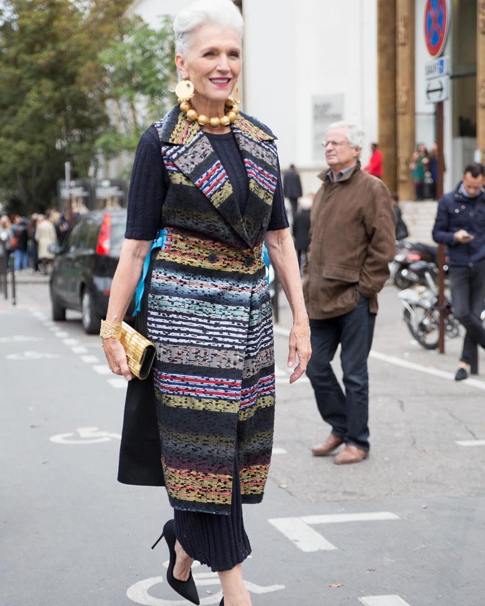 Το εκπληκτικό στιλ μιας 68χρονης, με άσπρα μαλλιά [εικόνες] | iefimerida.gr 14