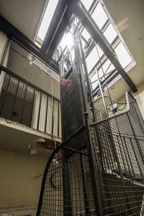 Το πιο ακριβό ερείπιο του κόσμου -Πωλείται αντί 50 εκατ. δολαρίων και χρειάζονται 20 εκατ. για τις επισκευές -Πώς είναι και πώς θα γίνει [εικόνες] | iefimerida.gr 31