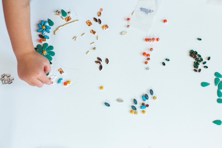 Μία σχεδιάστρια μόλις τεσσάρων ετών: Το παιδί-θαύμα της μόδας που ήδη ετοίμασε την πρώτη κολεξιόν [εικόνες] | iefimerida.gr 3