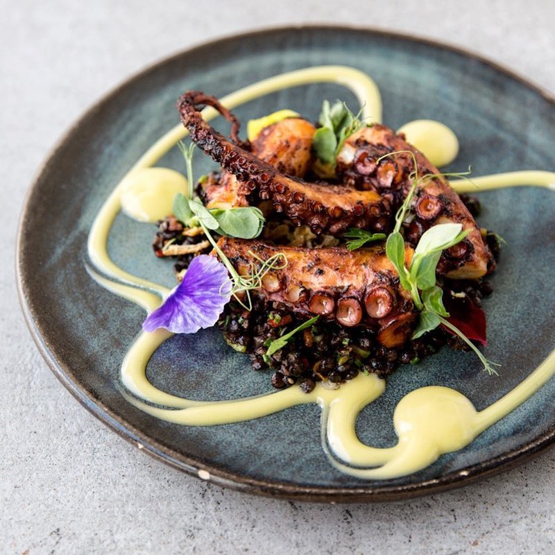 MAZI: Το ελληνικό εστιατόριο στο Νότινγκ Χιλ που έμαθε τους Λονδρέζους να τρώνε χταπόδι και φάβα [εικόνες] | iefimerida.gr 3