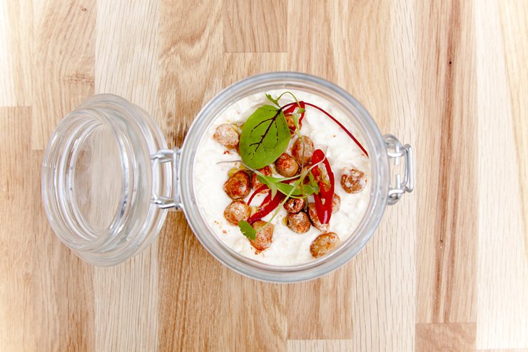 Ποια είναι η Χριστίνα Μουράτογλου που έχει ξετρελάνει το Λονδίνο με φέτα tempura με μαρμελάδα λεμονιού και αποδομημένη σπανακόπιτα σε βαζάκι μαρμελάδας [εικόνες] | iefimerida.gr 1