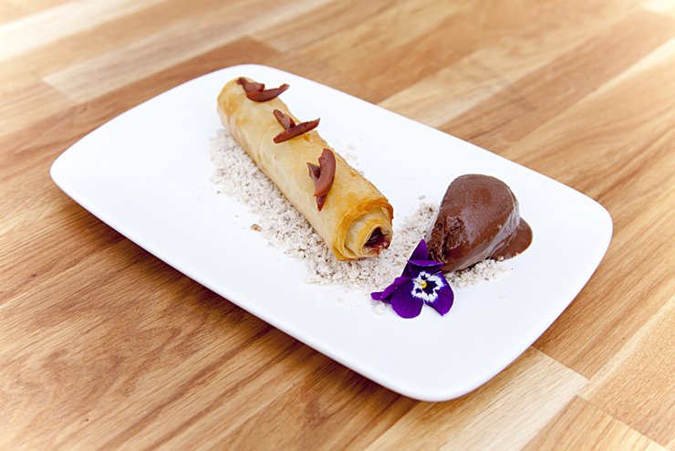 Ποια είναι η Χριστίνα Μουράτογλου που έχει ξετρελάνει το Λονδίνο με φέτα tempura με μαρμελάδα λεμονιού και αποδομημένη σπανακόπιτα σε βαζάκι μαρμελάδας [εικόνες] | iefimerida.gr 2