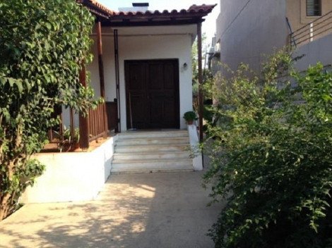 «Βλέπουν» Μαζιώτη πίσω από τη γιάφκα των ληστών του Διστόμου -Τι βρήκε η ΕΛ.ΑΣ. στη Νέα Μάκρη [εικόνες] | iefimerida.gr 0