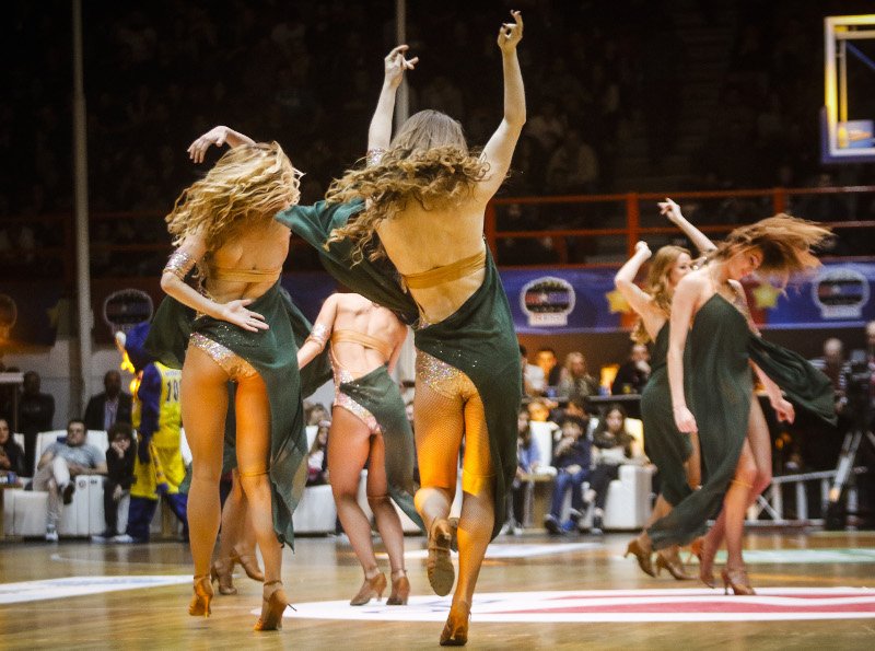 All Star... μαζορέτες στην Πάτρα -Μάγεψαν στο ελληνικό All Star Game [εικόνες] | iefimerida.gr 3