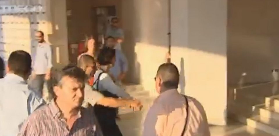 Η Ντέλια ήρθε στην Αθήνα κι έπιασε αμέσως δουλειά [ΦΩΤΟ] | iefimerida.gr 0