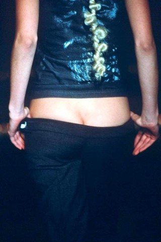 Vogue: Γιατί ο κόσμος έχει κατακλυστεί από στρουμπουλά οπίσθια [εικόνες&βίντεο] | iefimerida.gr 7