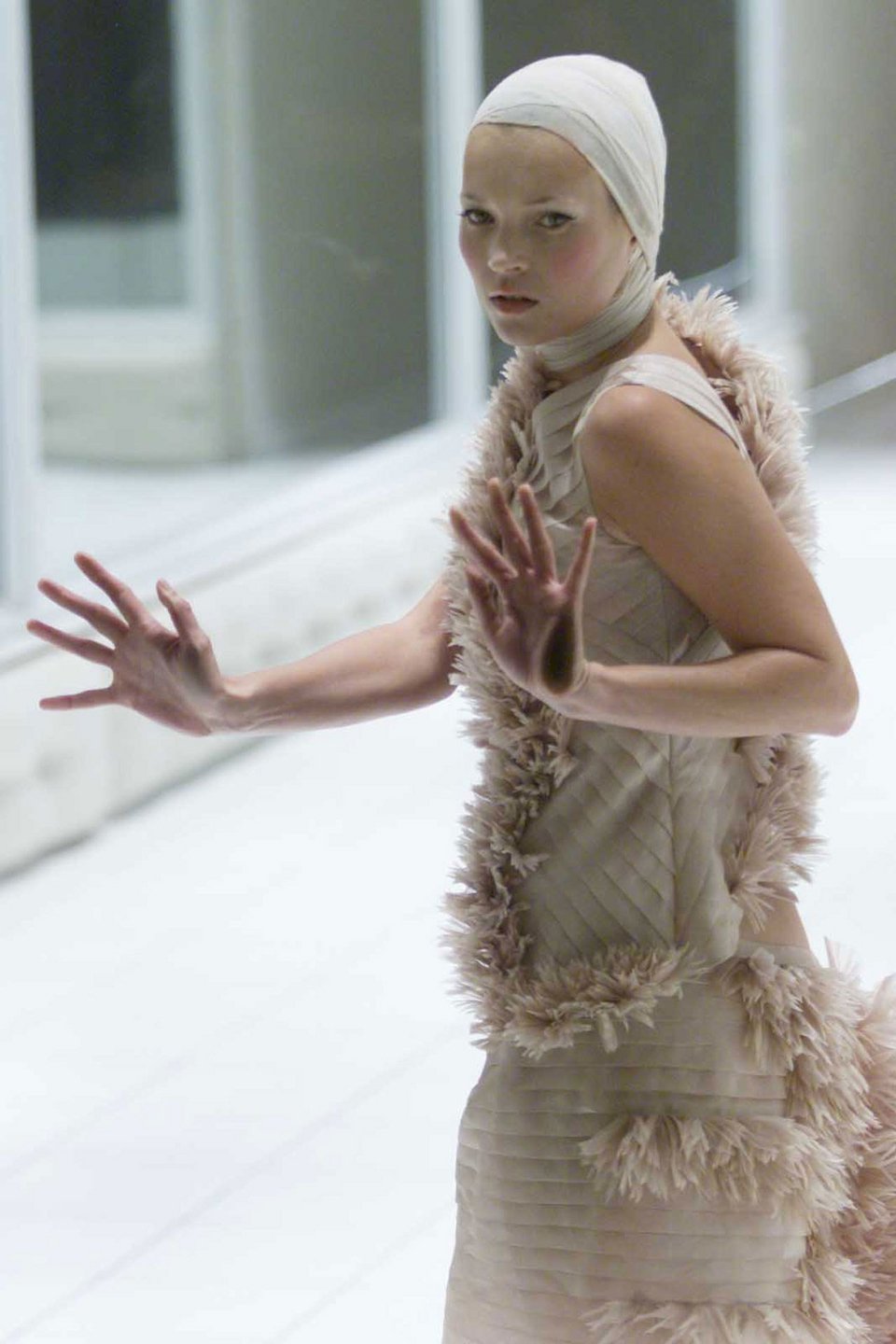 Alexander McQueen: Ενα ταλέντο που έσβησε νωρίς [εικόνες & βίντεο] | iefimerida.gr 15