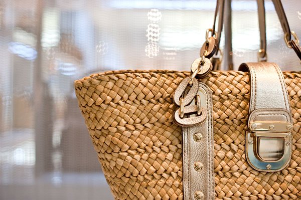 10 τρόποι για να κάνετε τα φθηνά ρούχα να μοιάζουν ακριβά και πολυτελή [εικόνες] | iefimerida.gr 2