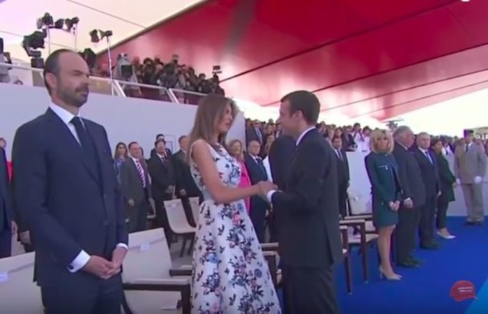 Οταν ο Μακρόν «κάρφωσε» με το βλέμμα του τη Μελάνια -Τους κοίταγε η Μπριζίτ [εικόνες & βίντεο] | iefimerida.gr 2