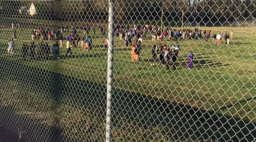 Τρόμος στις ΗΠΑ -Εκκενώθηκαν δυο λύκεια μετά από απειλή για βόμβα [εικόνες]  | iefimerida.gr 0