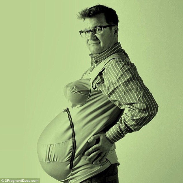 Τρεις μπαμπάδες με στολές εγκυμοσύνης 15 κιλών βιώνουν τον  ένατο μήνα κύησης [εικόνες] | iefimerida.gr 8