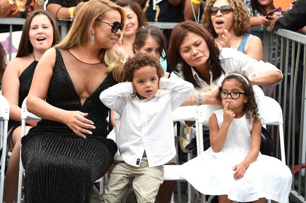 Η ντίβα Μαράια Κάρεϊ διώχνει τον 4χρονο που της έκλεψε τη δόξα [εικόνες]  | iefimerida.gr 5