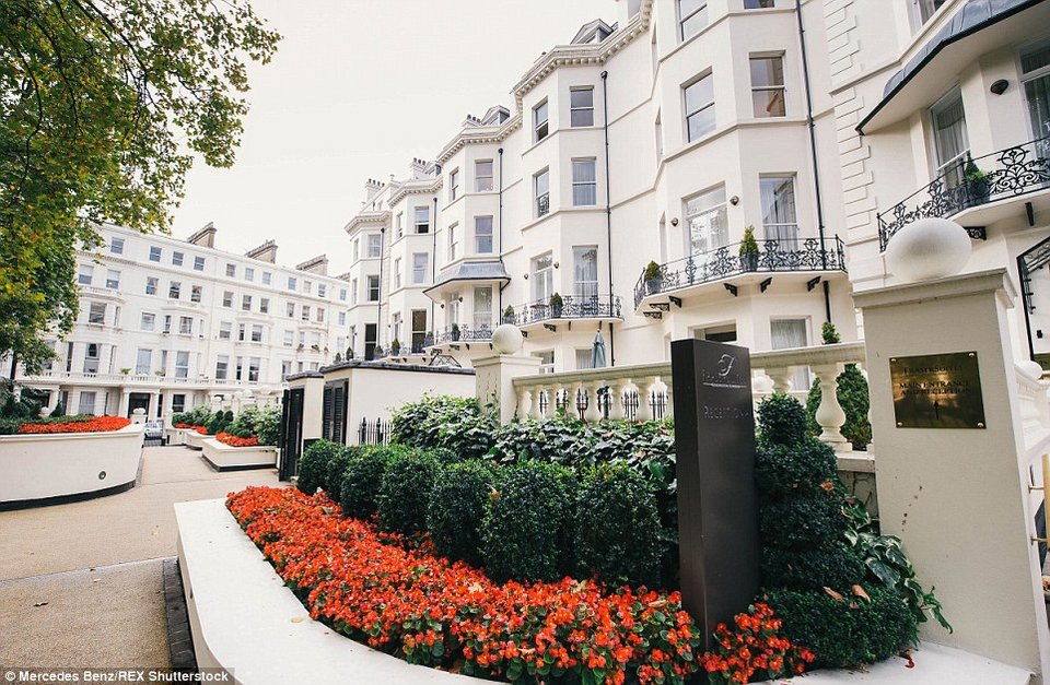 Πολυτελή διαμερίσματα για τους λάτρεις της Mercedes -Θυμίζουν τα αυτοκίνητά της [εικόνες] | iefimerida.gr 2