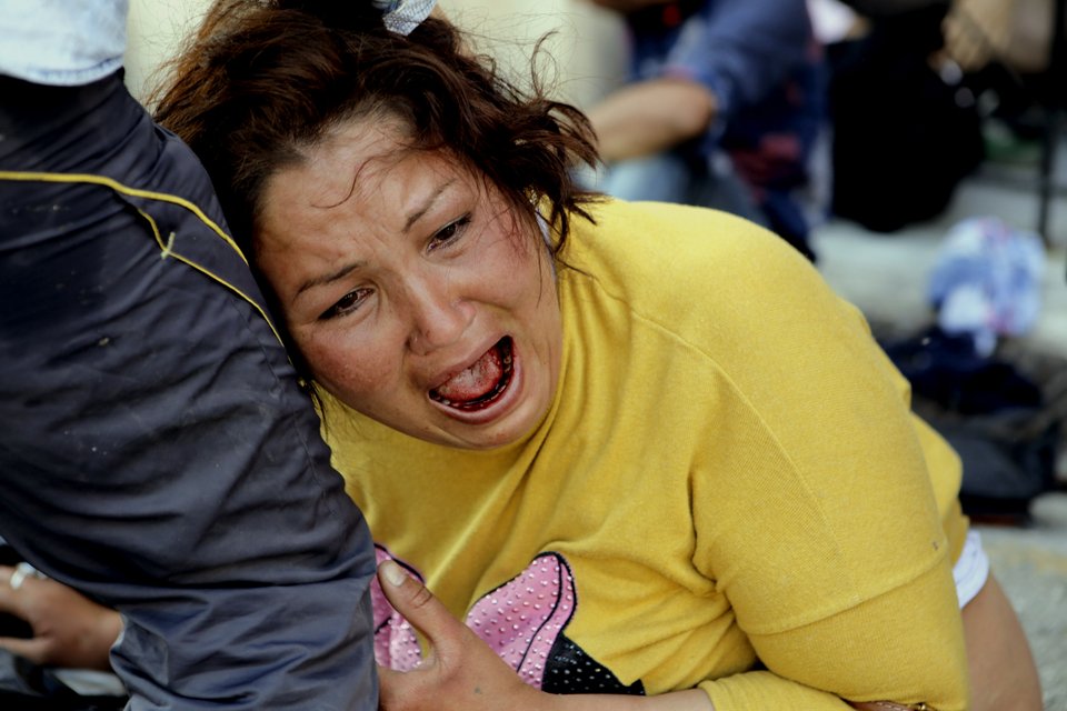 Πεδίο μάχης η Μυτιλήνη -Επεισόδια χωρίς τέλος ανάμεσα σε μετανάστες και αστυνομία [εικόνες] | iefimerida.gr 1