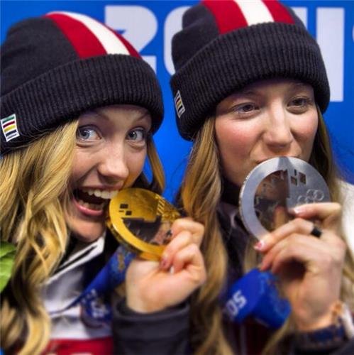 Γιατί οι αθλητές δαγκώνουν τα μετάλλιά τους [εικόνες] | iefimerida.gr 1