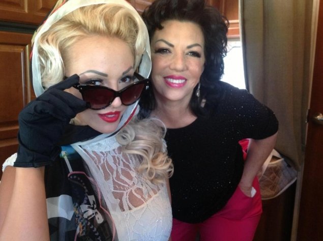 Η Ρουμάνα... Κιμ Καρντάσιαν βάζει φωτιά στα social media [εικόνες] | iefimerida.gr 10