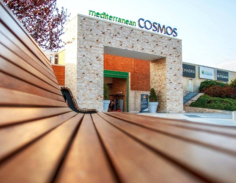 Lamda: Deal με Αμερικανούς για Golden Hall και Mediterranean Cosmos | iefimerida.gr 1
