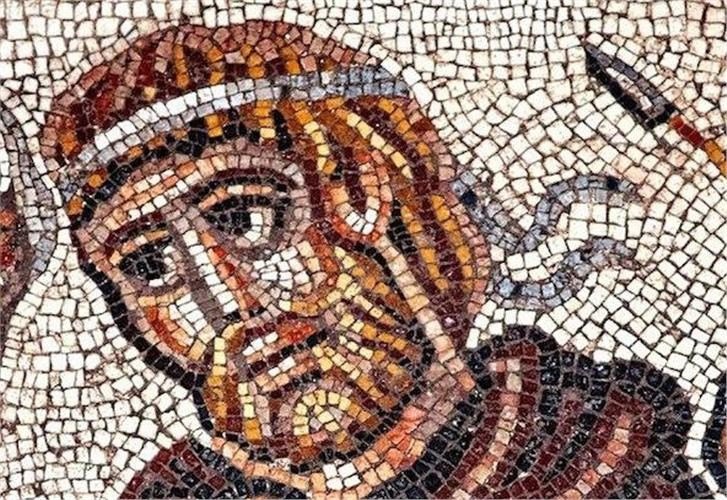 Εκπληκτικής ομορφιάς ψηφιδωτό με τον Μεγαλέξανδρο ανακαλύφθηκε σε αρχαία εβραϊκή συναγωγή [εικόνες & βίντεο] | iefimerida.gr 1